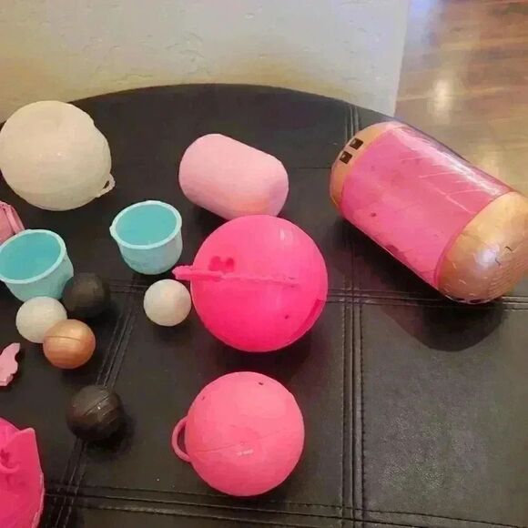 LOL Surprise Dolls Baby Dolls and Pets Ball Assortment EUC several sizes - Picture 5 of 7